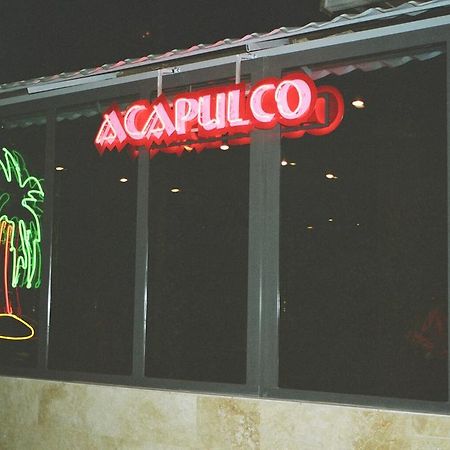 Motel Acapulco Yerevan Exterior foto